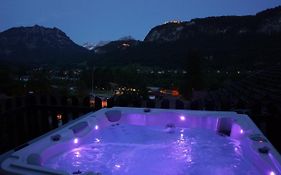 Sherpa Haus Ferienwohnung Am Hahnenkamm,Reutte